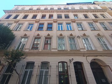 Exterior 1