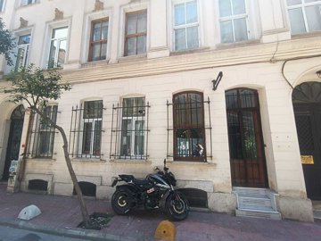 Exterior 3