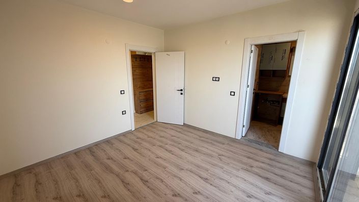 Image No.11-3 Bed Apartment for sale