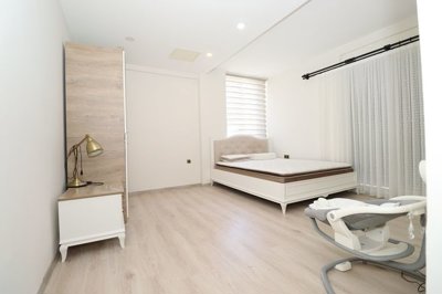 Interior 7