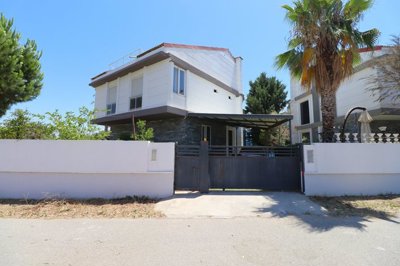 Exterior 3