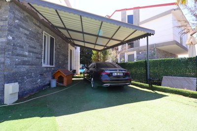 Exterior 5