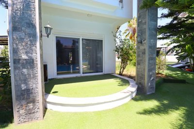 Exterior 6