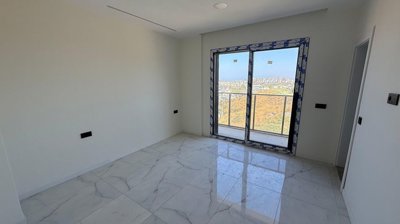 Interior 6