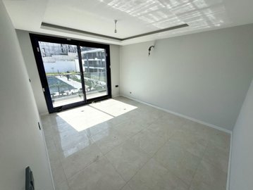 Interior 5