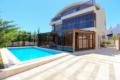 Exterior 1