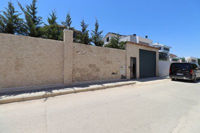 Exterior 4