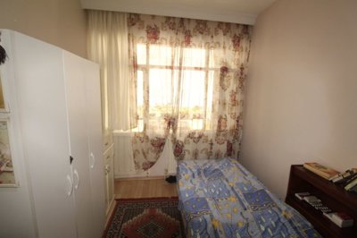 Interior 6