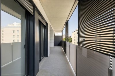 Interior 5