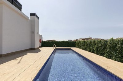Exterior 3