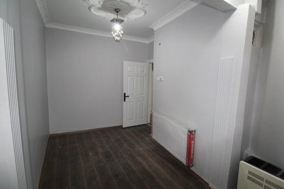 Interior 7