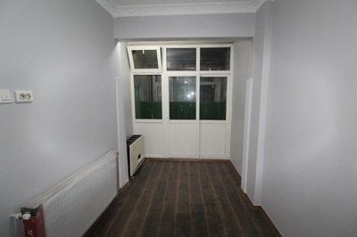 Interior 8