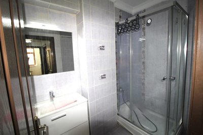 Interior 6