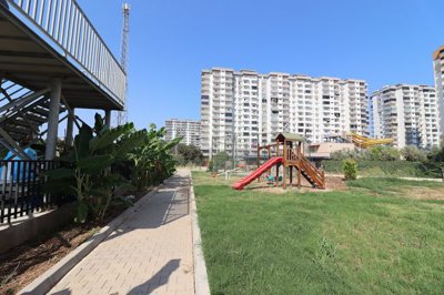 Exterior 6