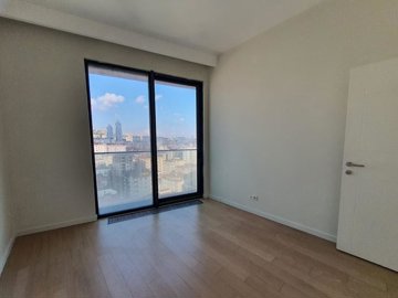 Interior 10