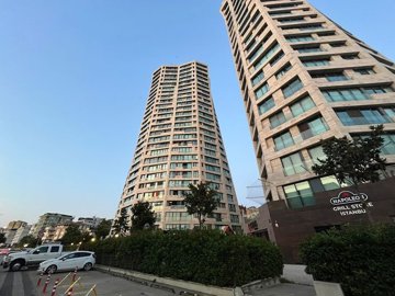 Exterior 3