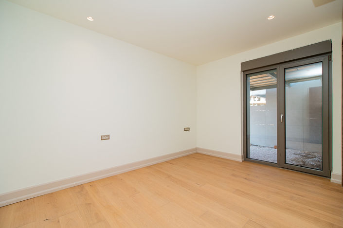 Image No.19-6 Bed House/Villa for sale