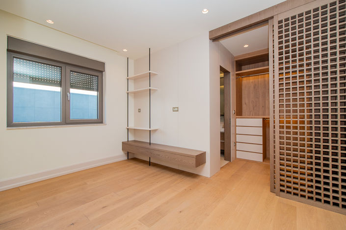 Image No.33-6 Bed House/Villa for sale