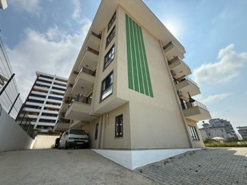 Exterior 3