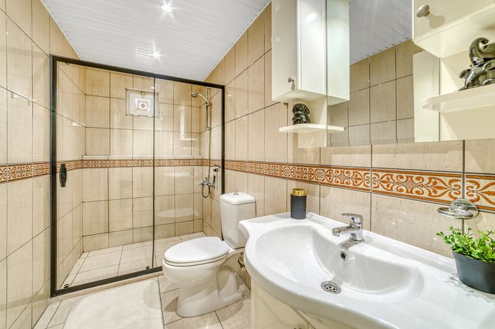 Image No.20-4 Bed Apartment for sale