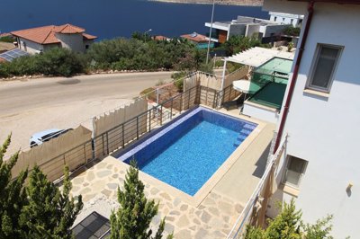 Exterior 5