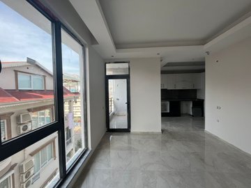 Interior 5