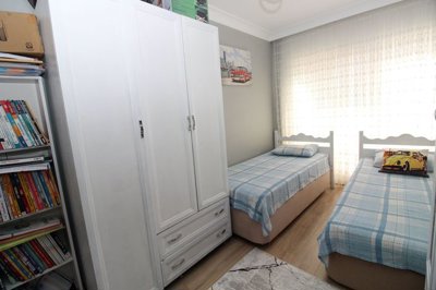Interior 9