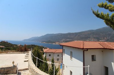 Exterior 3