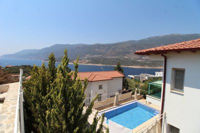 Exterior 5