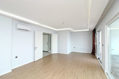 Interior 3