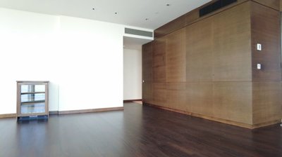 Interior 9
