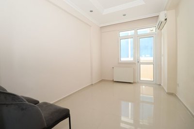Interior 7