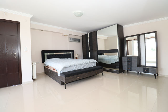 Image No.9-3 Bed Apartment for sale