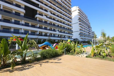 Exterior 10
