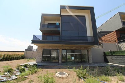 Exterior 2