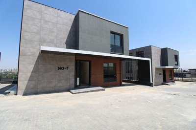 Exterior 4