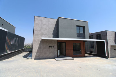Exterior 4