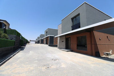Exterior 5
