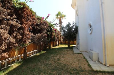 Exterior 5