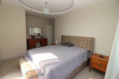 Interior 4