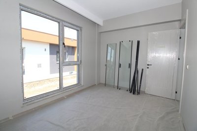 Interior 10