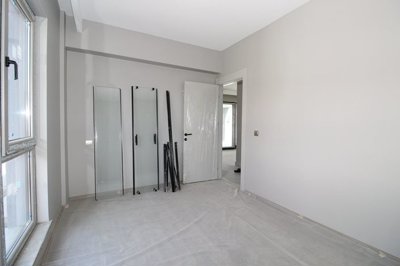 Interior 11