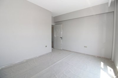Interior 13