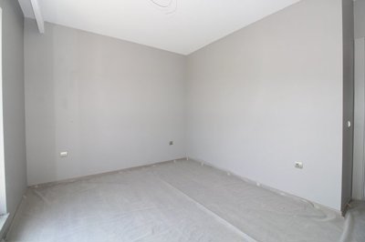 Interior 14