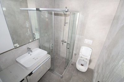 Interior 15
