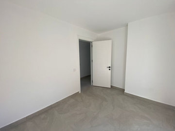Interior 6