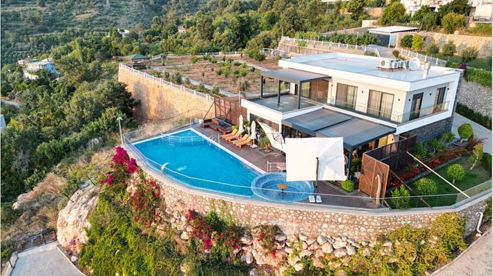 Image No.1-5 Bed House/Villa for sale