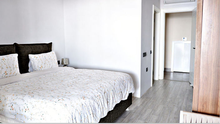 Image No.30-5 Bed House/Villa for sale