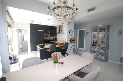 Interior 2