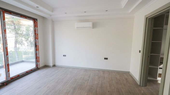 Image No.20-4 Bed House/Villa for sale
